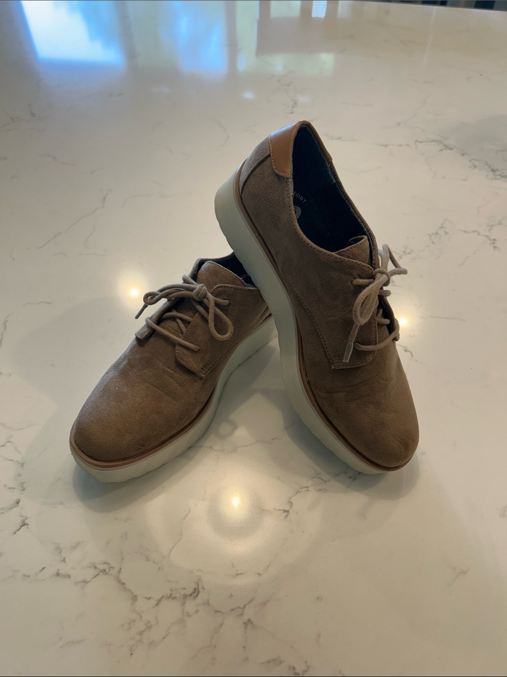 Dr. Scholl's women’s Suede shoes in Taupe - Picture 2 of 5